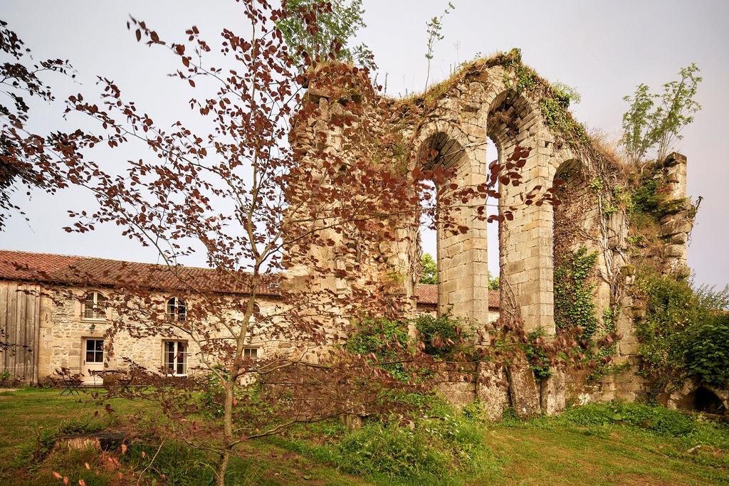 Abbaye Du Palais Acomodação com café da manhã Thauron Exterior foto