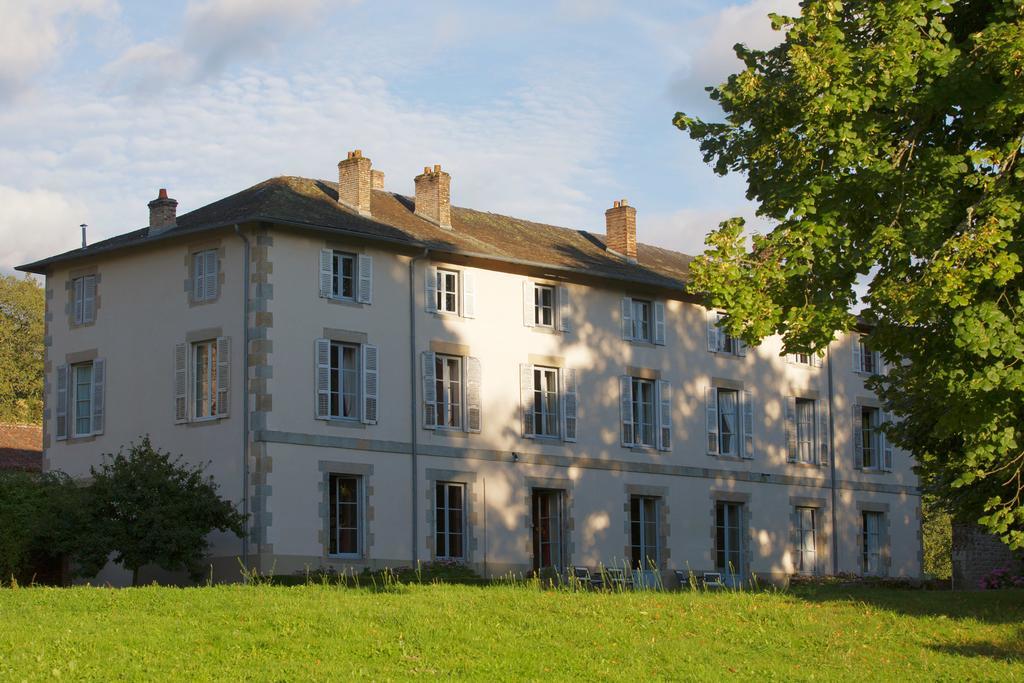 Abbaye Du Palais Acomodação com café da manhã Thauron Exterior foto